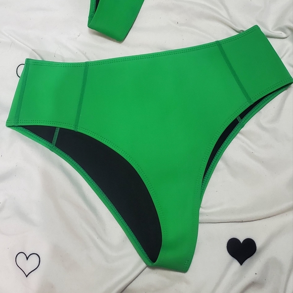 💚Green HOAKA bikini💚 - Picture 5 of 7
